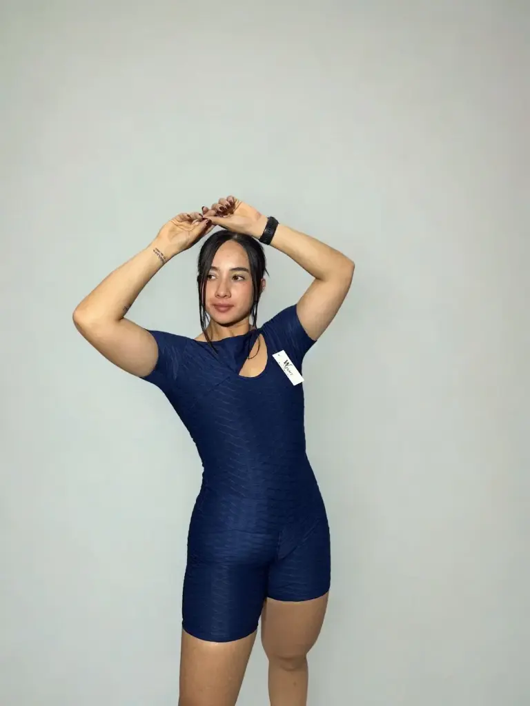 ENTERIZO CORTO TEXTURIZADO