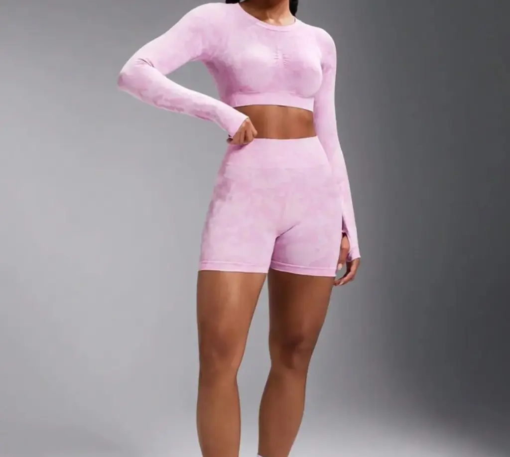 [20305245] CONJUNTO SHORT + BLUSA MANGA LARGA SIN COSTURA IMPORTADO  (VERDE)